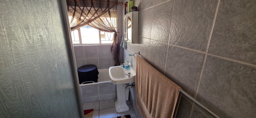 8 Bedroom Property for Sale in Meiringspark North West